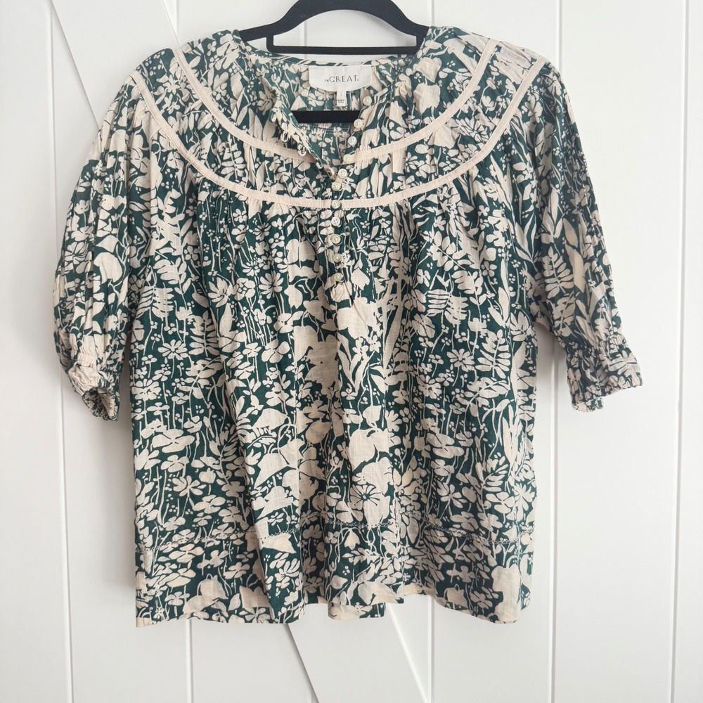 THE GREAT the Storyteller Green Floral Top Size Small Short Ruffle Sleeve Blouse